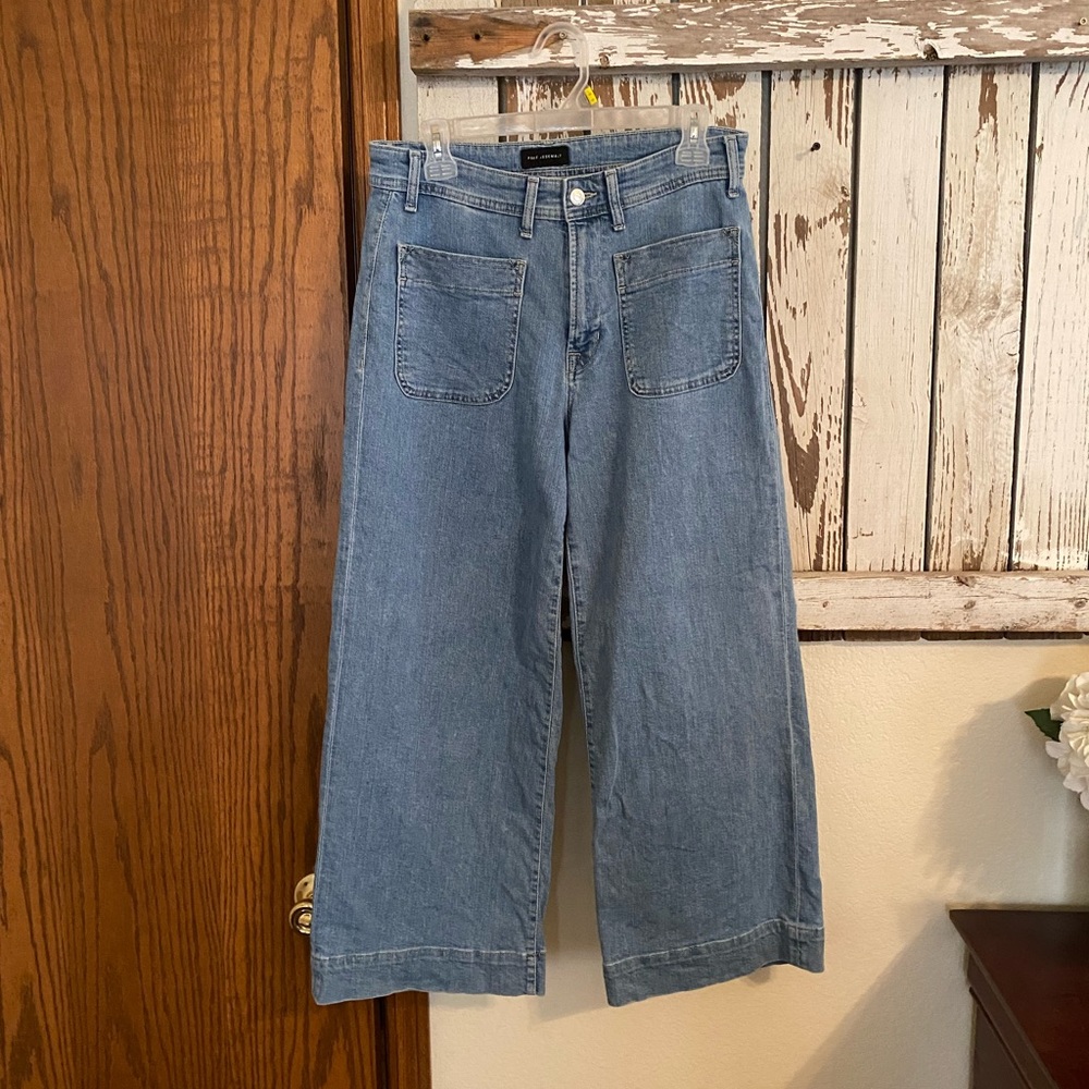 Free Assembly wide legged ankle jeans, faded wash